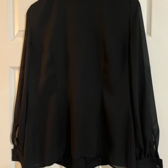 ST. John Pusy-Bow Blouse, Size  4 - Picture 12 of 13